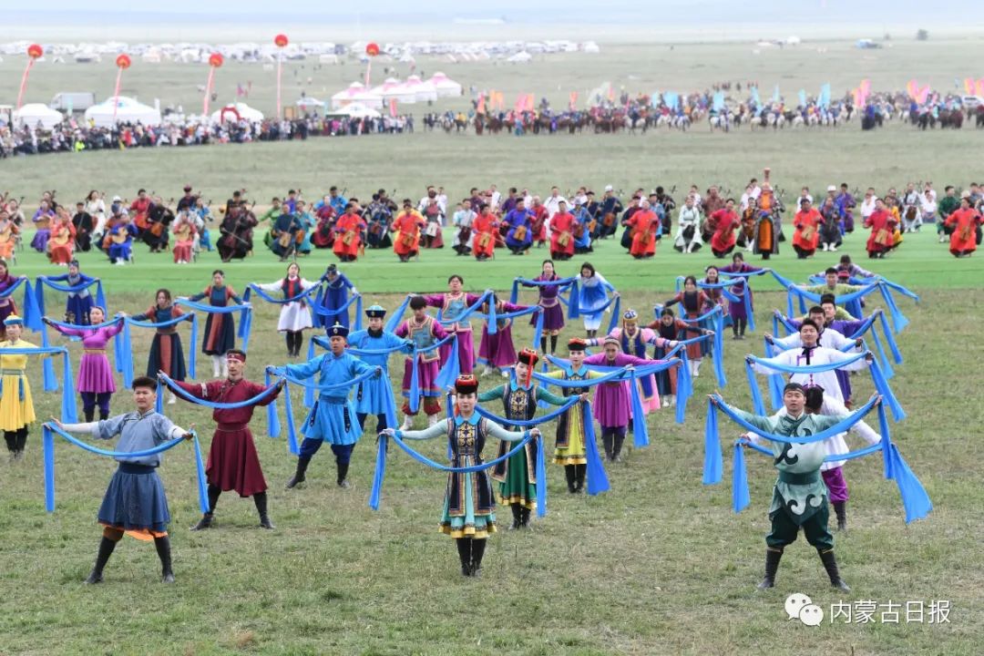 2023.7.24内蒙古自治区第33届旅游那达慕在锡林郭勒开幕王莉霞宣布那达慕开幕 3.jpg