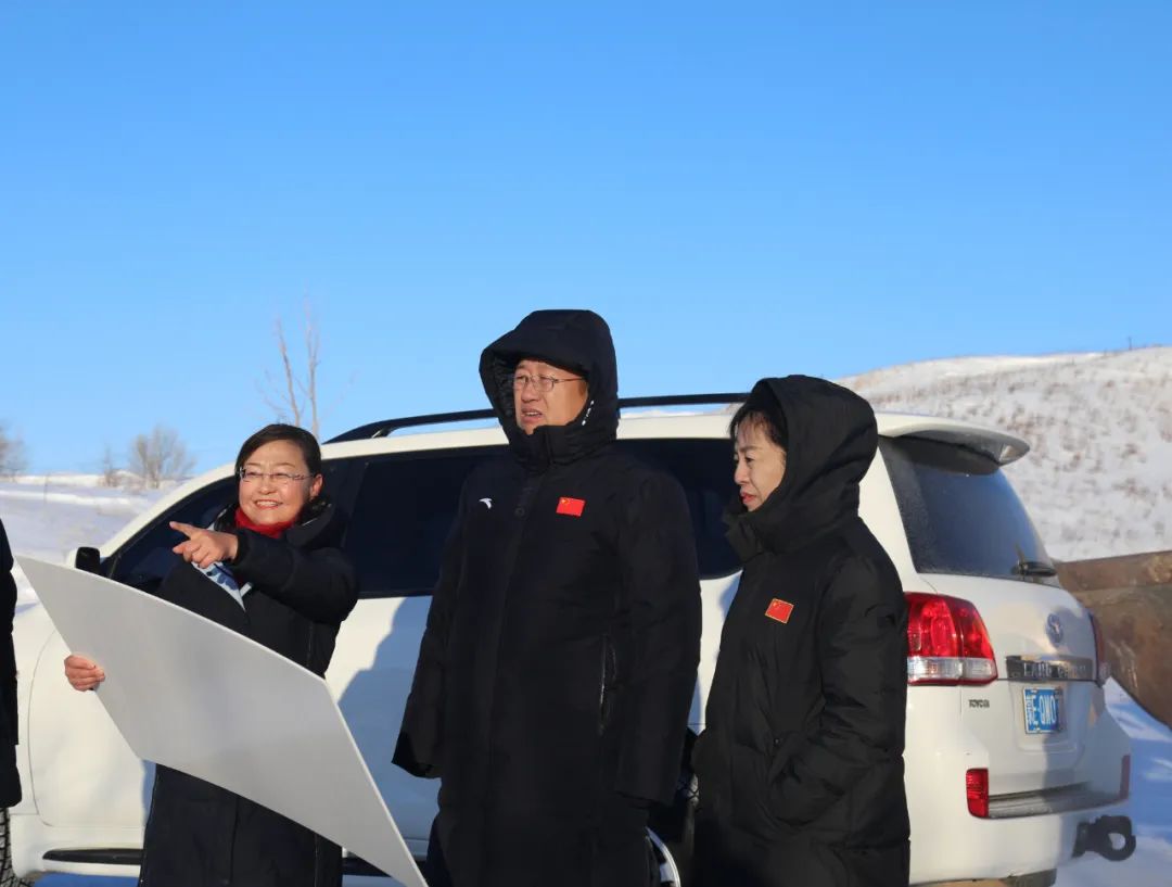 2023.12.14海拉尔区委领导实地调研林草长制 河湖长制落实情况.jpg