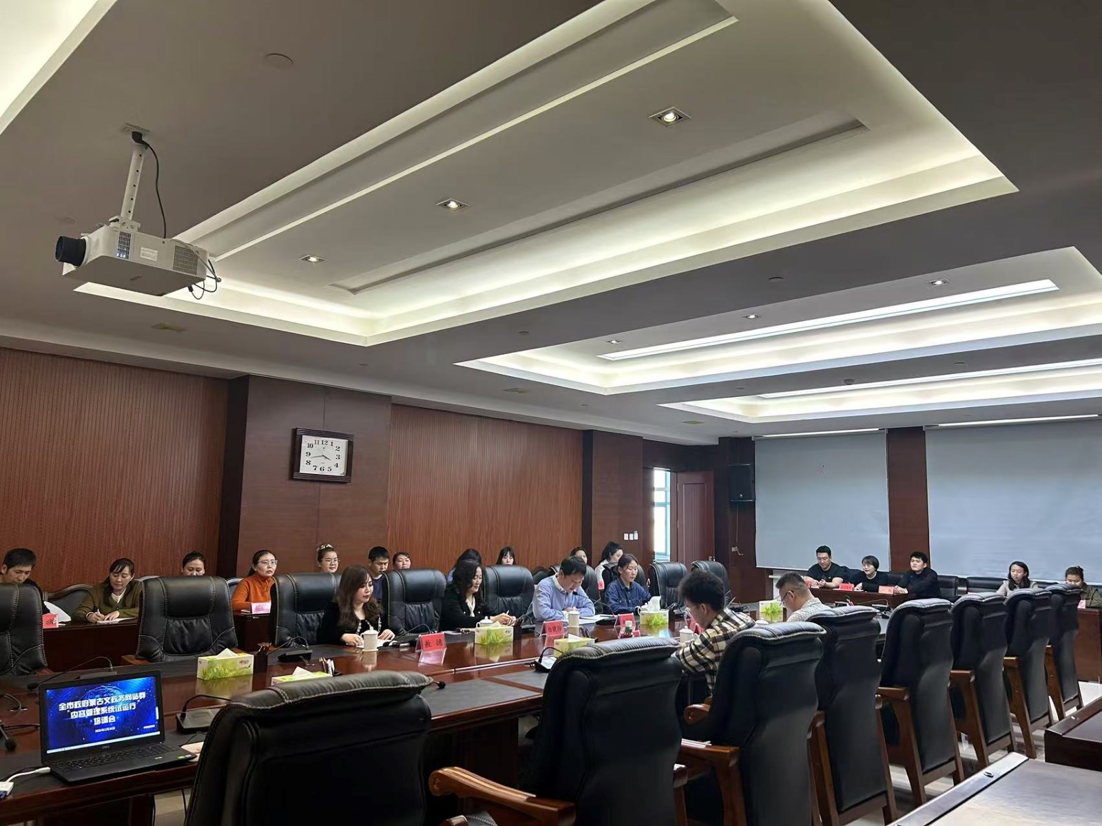 2025.2.21    全区政府系统政务蒙古文网站群内容管理系统试运行培训会在我市召开7.jpg