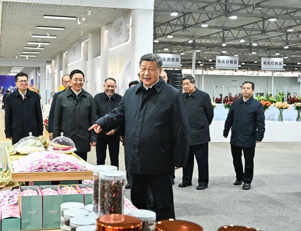 2025.3.20    习近平在云南丽江考察调研2.jpg