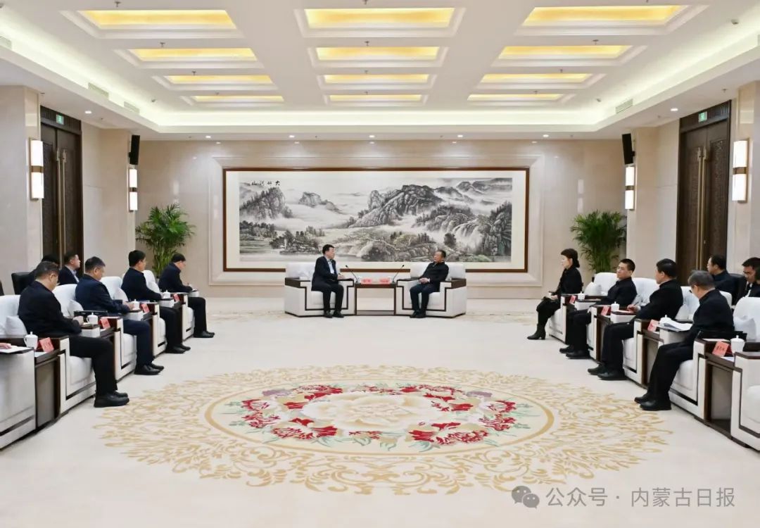 2025.2.28    孙绍骋会见王莉霞中国大唐集团有限公司党组书记、董事长吕军2.jpg