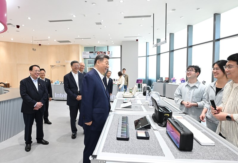 2025.4.30    习近平在上海考察时强调加快建设具有全球影响力的科技创新高地1.jpg